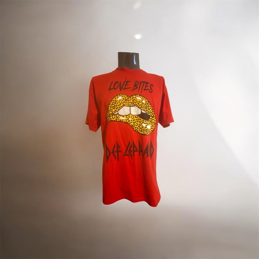 Def Leppard Red Graphic T-Shirt